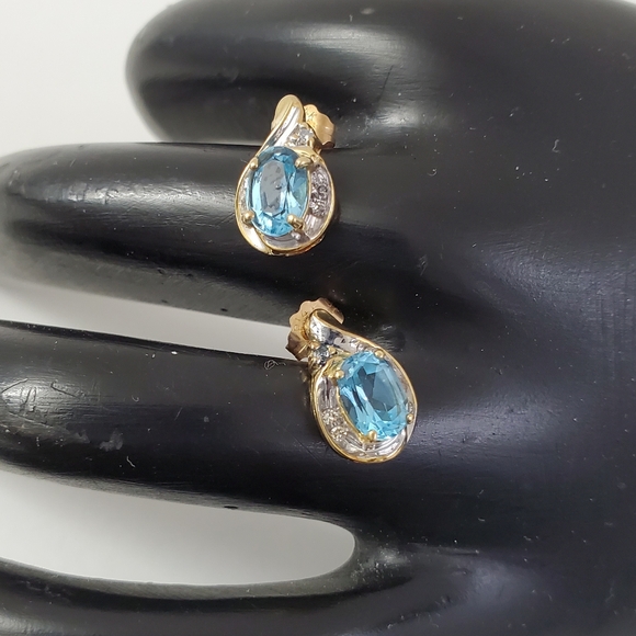 Watch Video / 10K Gold Blue Topaz And Diamond Earrings - Picture 7 of 8